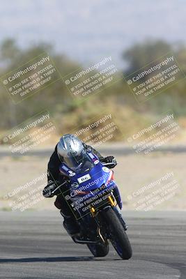 media/Oct-30-2025-Racers Edge (Thu) [[dabbdaf680]]/3-B Group/Session 2 Turn 2/